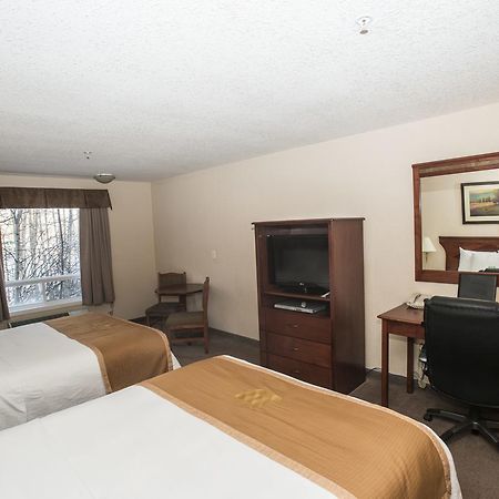 Lakeview Inns & Suites - Chetwynd Экстерьер фото