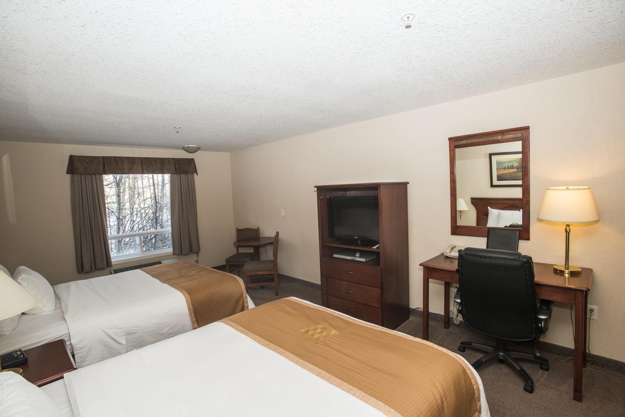 Lakeview Inns & Suites - Chetwynd Экстерьер фото